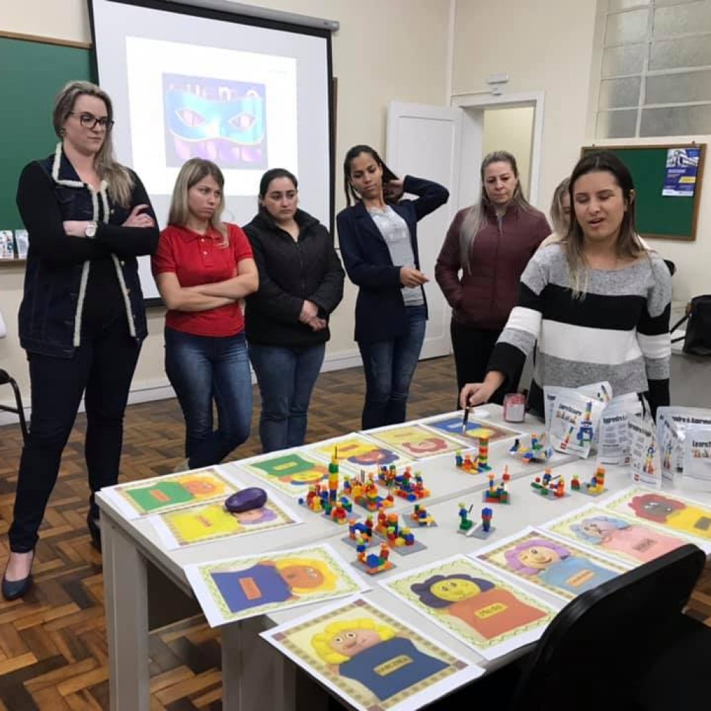 LCGRH | Serviços de Apoio Administrativo Ltda. Disciplina Enfoque Estratégico em Gestão de Conhecimento no MBA Gestão Estratégica de Pessoas - UNIBRASIL LCGRH | Serviços de Apoio Administrativo Ltda. Disciplina Enfoque Estratégico em Gestão de Conhecimento no MBA Gestão Estratégica de Pessoas - UNIBRASIL